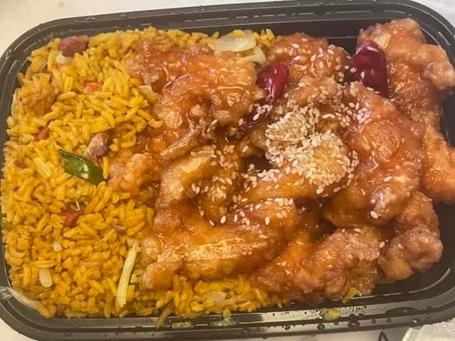 C25 White Meat Sesame Chicken.
