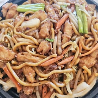 Chicken Lo Mein